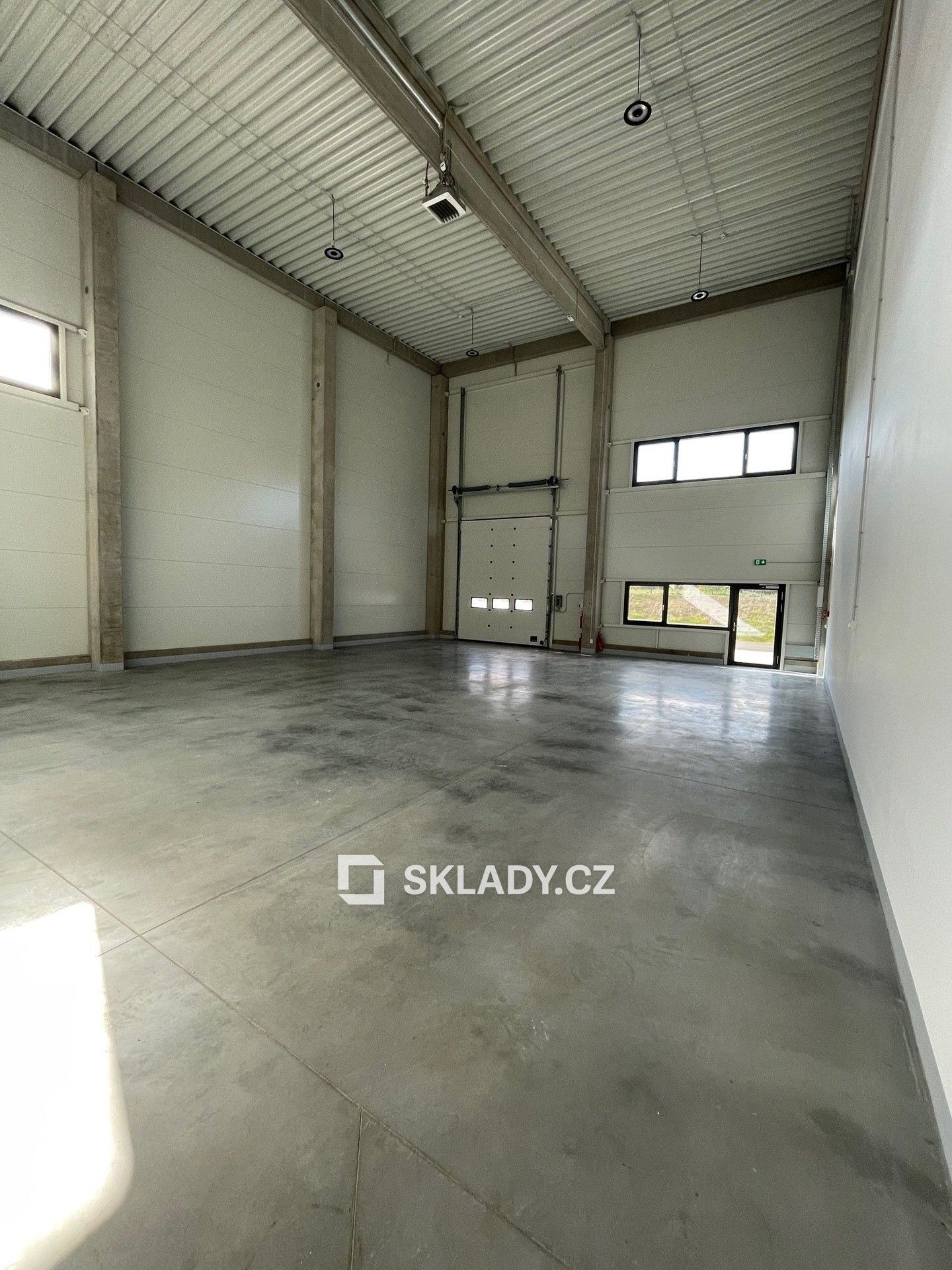 Pronájem komerčního prostoru 192 m² - foto 3