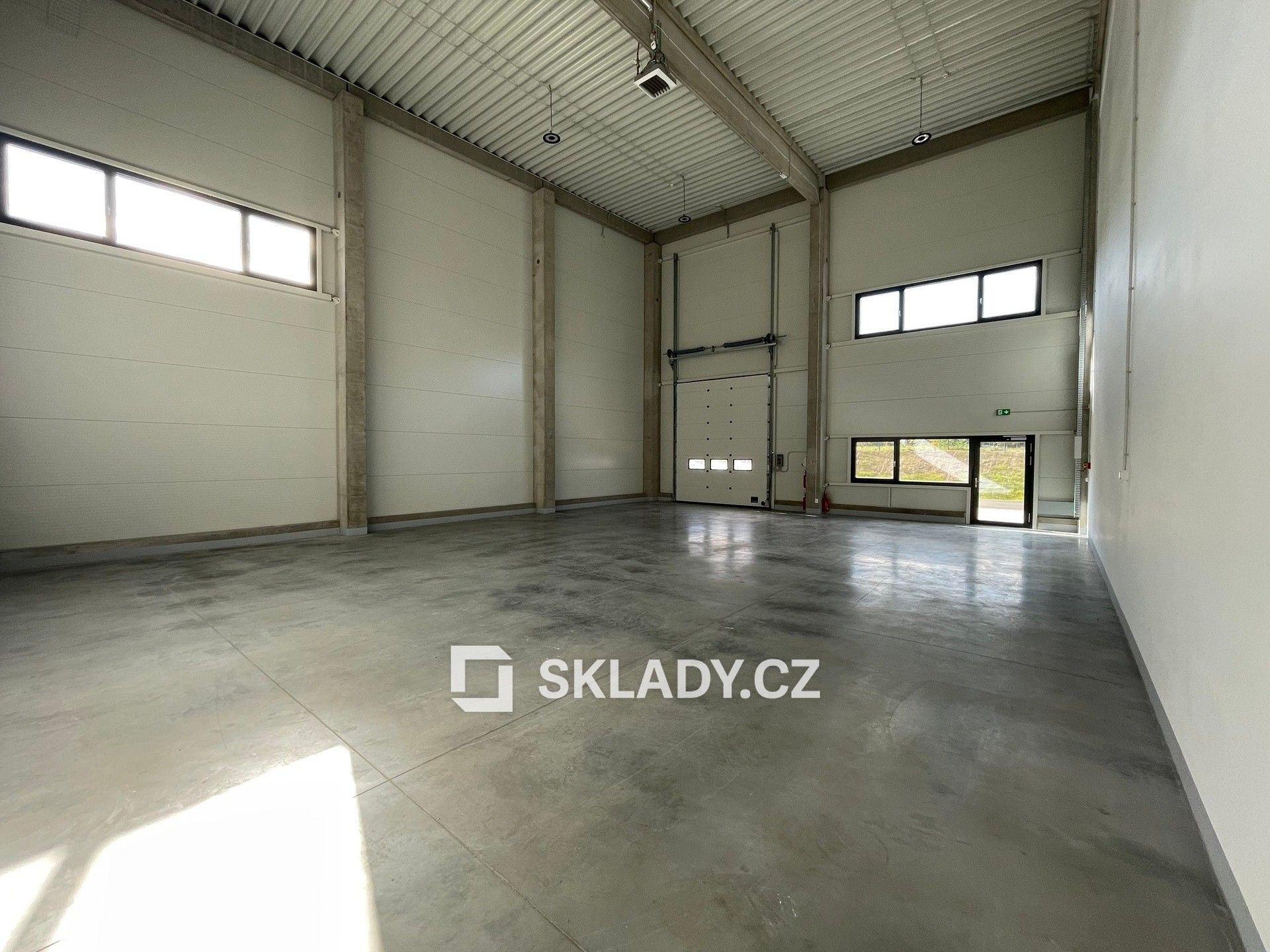 Pronájem komerčního prostoru 192 m² - foto 4