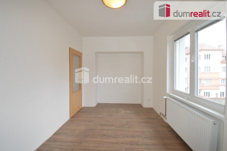 Pronájem bytu 3+1 72 m² - foto 3