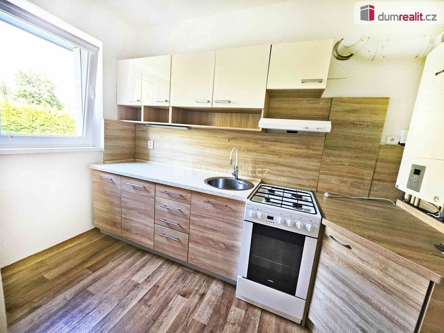 Pronájem bytu 3+1 72 m² - foto 1