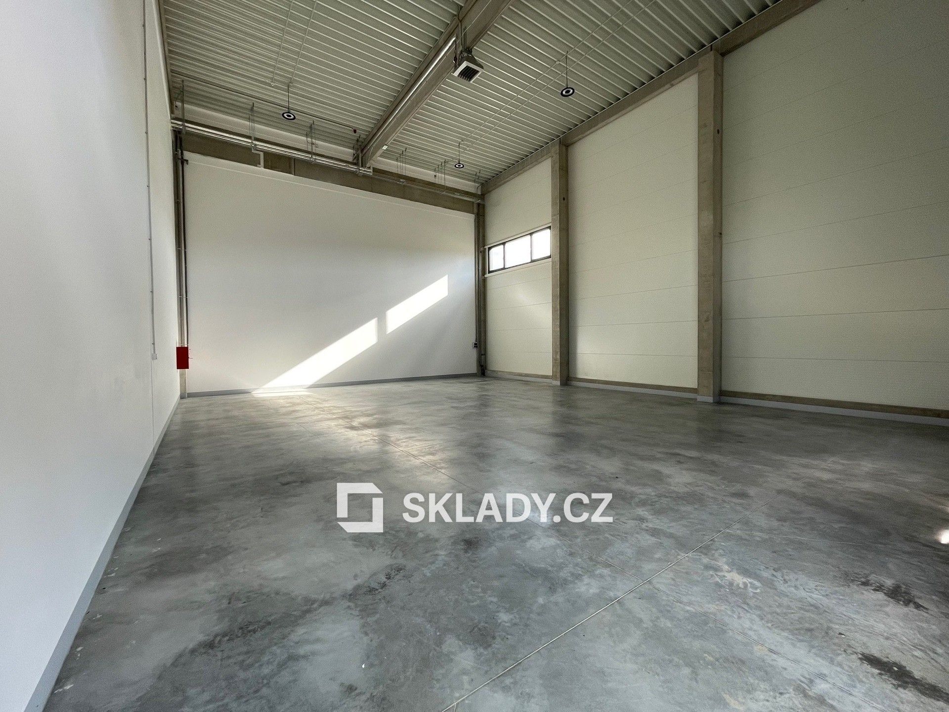 Pronájem komerčního prostoru 192 m² - foto 2