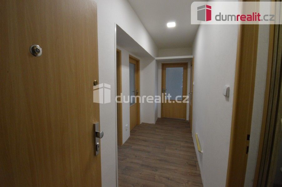 Pronájem bytu 3+1 72 m² - foto 9