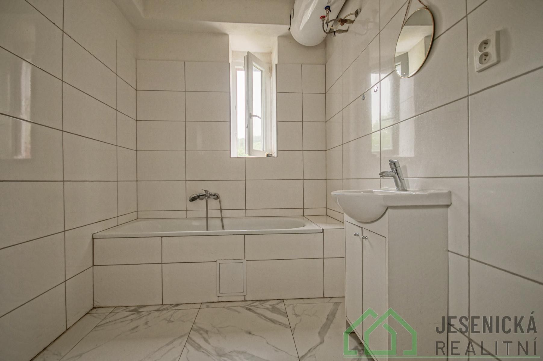 Pronájem bytu 1+1 42 m² - foto 7