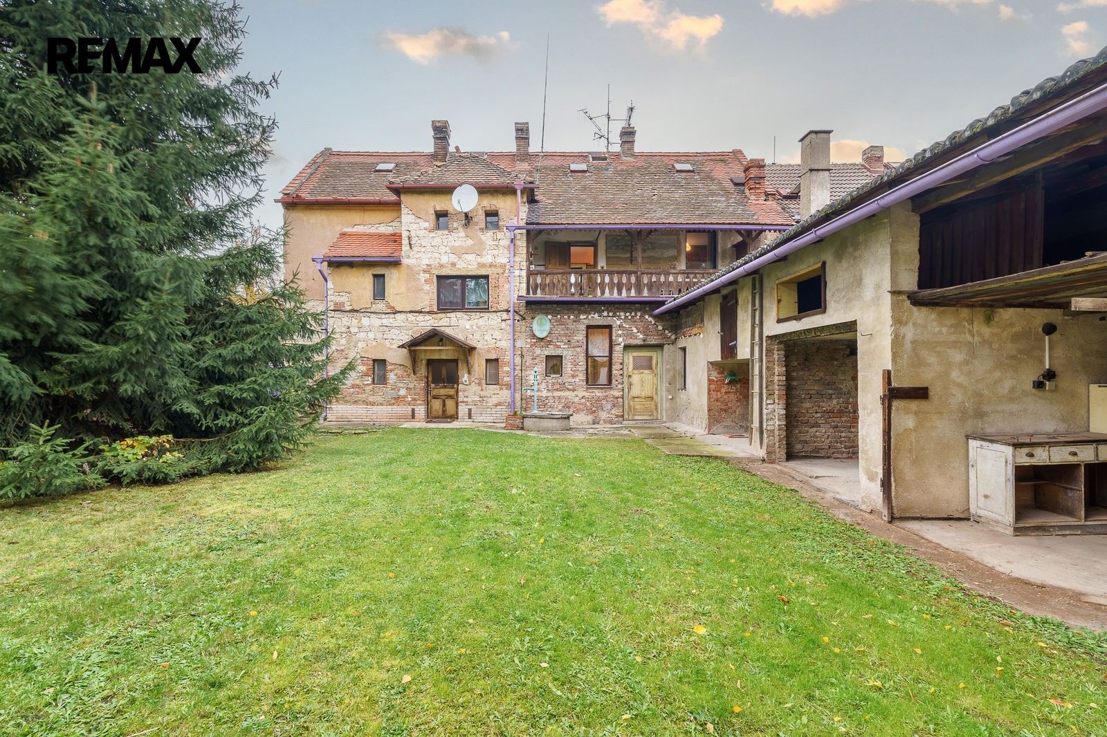 Prodej domu 222 m² - foto 1