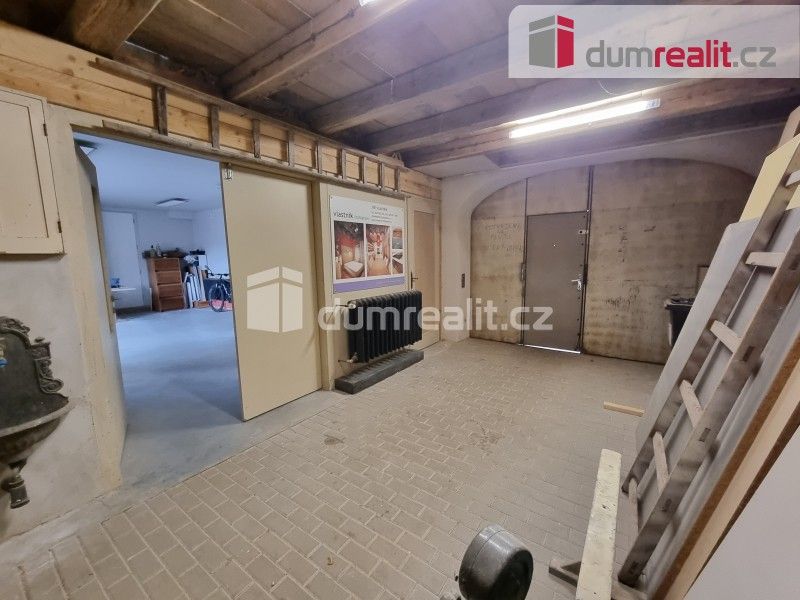Pronájem komerčního prostoru 278 m² - foto 9