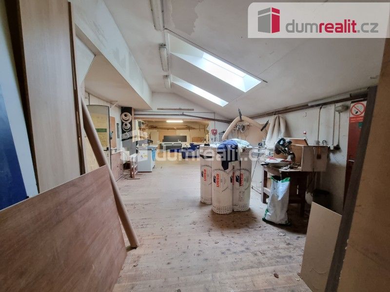 Pronájem komerčního prostoru 278 m² - foto 12