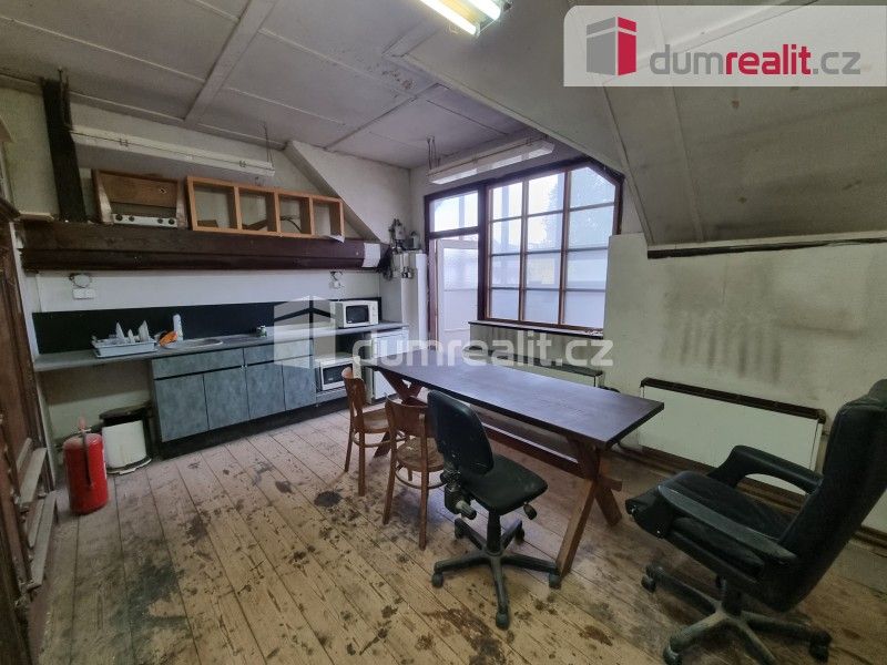 Pronájem komerčního prostoru 278 m² - foto 16