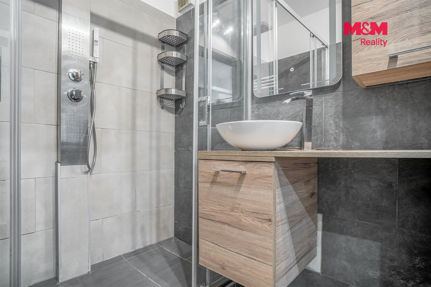 Pronájem bytu 3+1 70 m² - foto 3