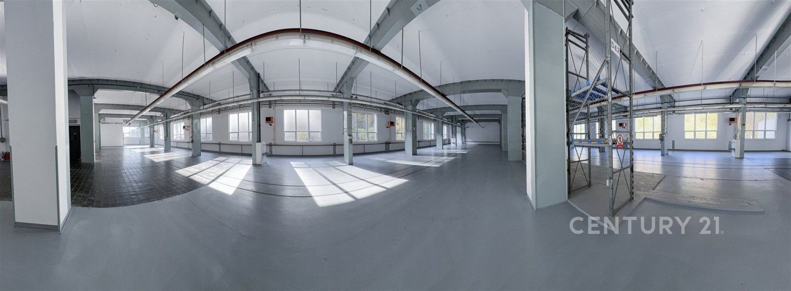 Pronájem komerčního prostoru 1920 m² - foto 10