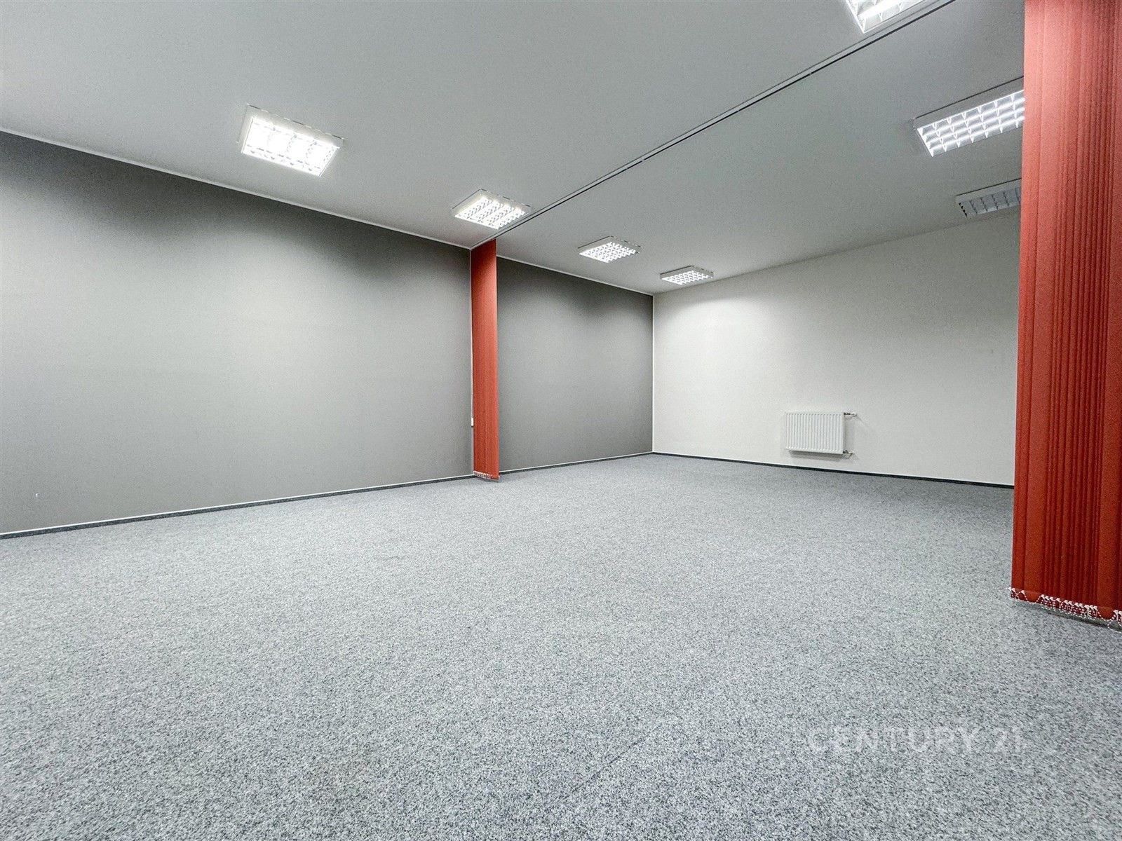 Pronájem komerčního prostoru 1920 m² - foto 22