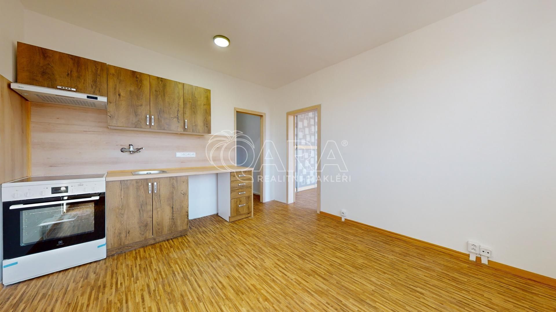 Pronájem bytu 1+1 37 m² - foto 1