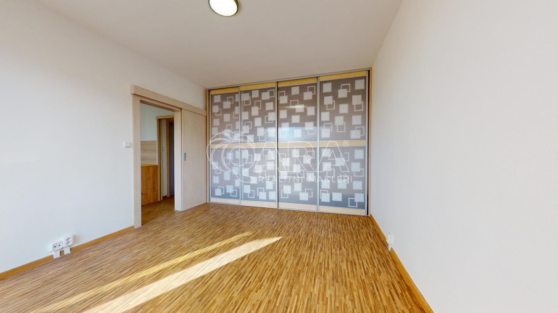 Pronájem bytu 1+1 37 m² - foto 3