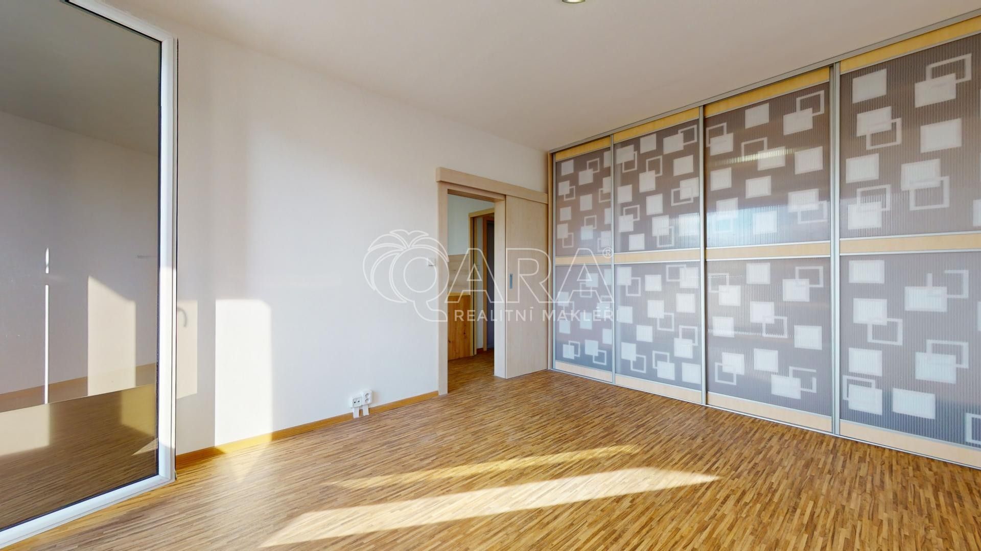 Pronájem bytu 1+1 37 m² - foto 4
