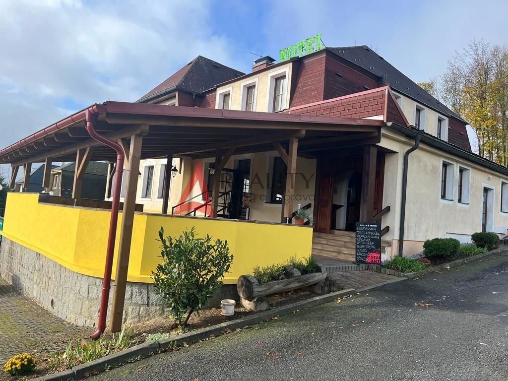 Prodej komerčního prostoru 500 m² - foto 2