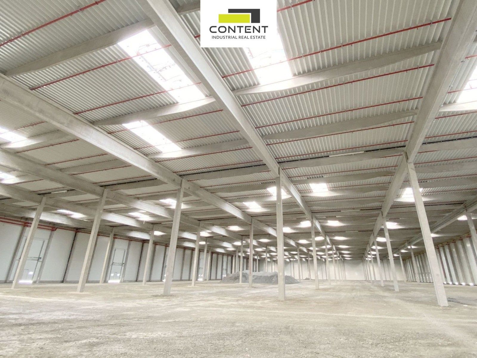 Pronájem komerčního prostoru 3500 m² - foto 12