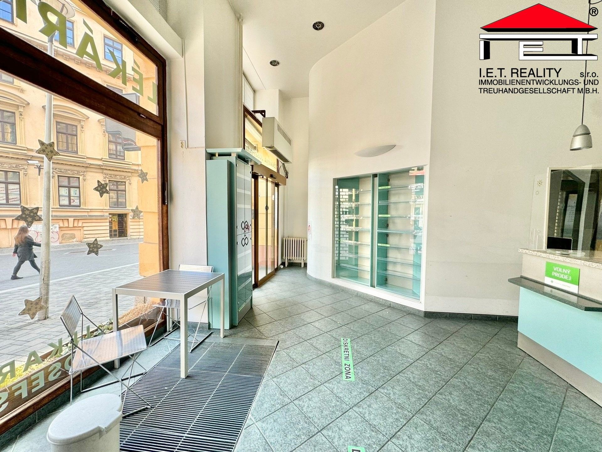 Pronájem komerčního prostoru 189 m² - foto 3