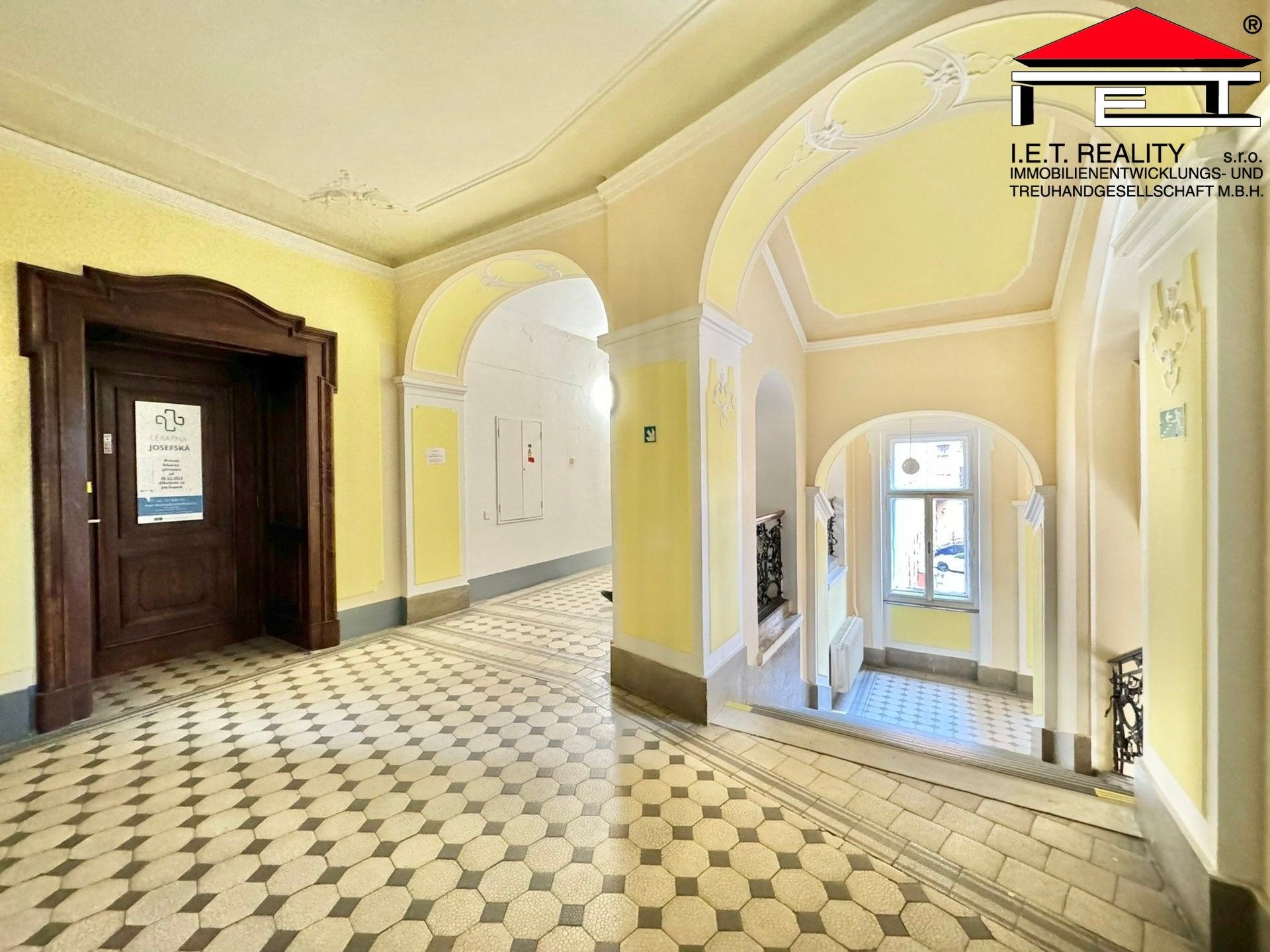 Pronájem komerčního prostoru 189 m² - foto 16