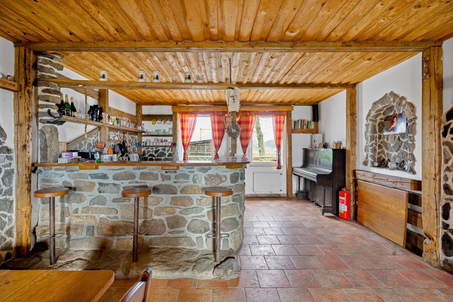 Prodej nemovitosti 1241 m² - foto 6