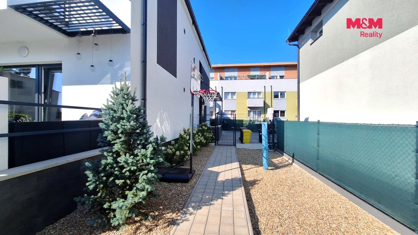 Pronájem bytu 3+kk 65 m² - foto 15