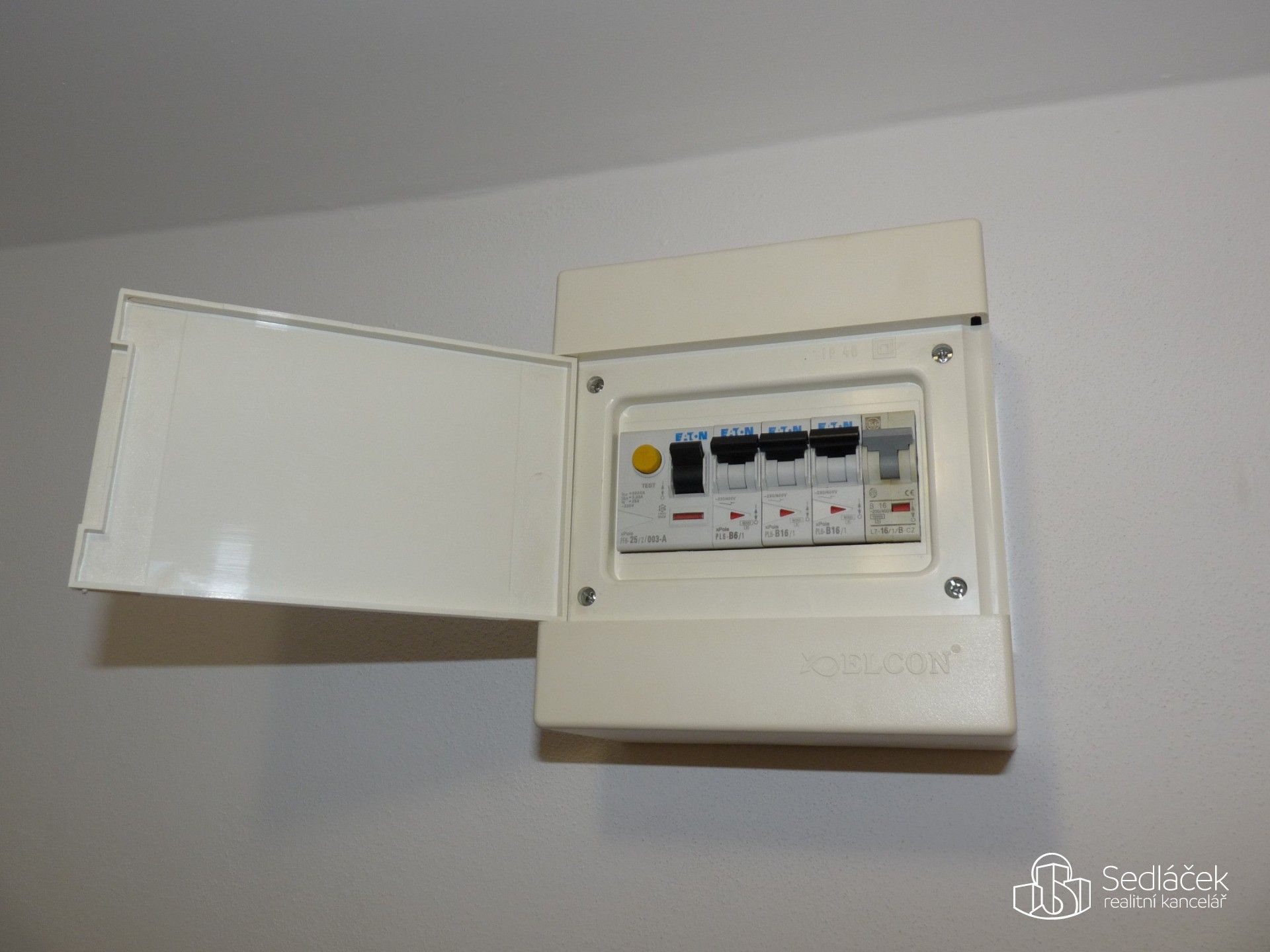 Pronájem bytu 1+kk 24 m² - foto 8