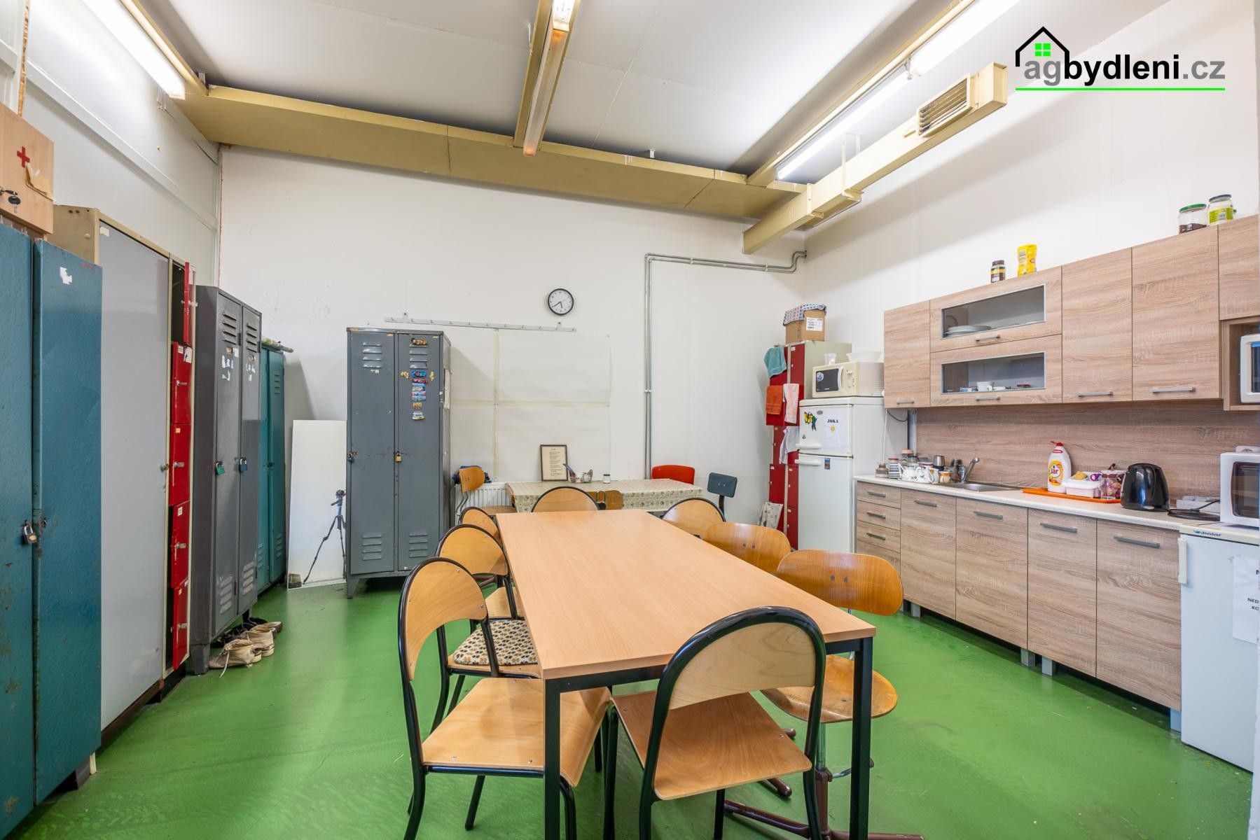 Prodej nemovitosti 260 m² - foto 14