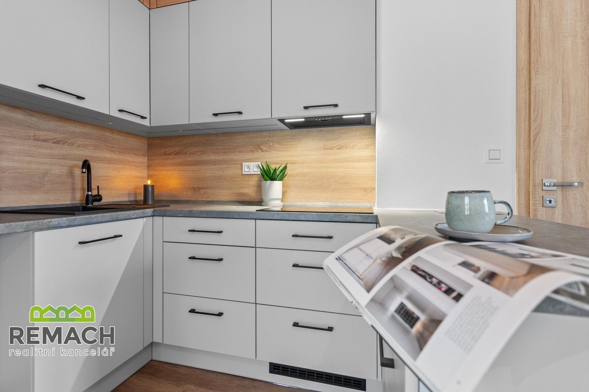 Pronájem bytu 2+kk 61 m² - foto 13