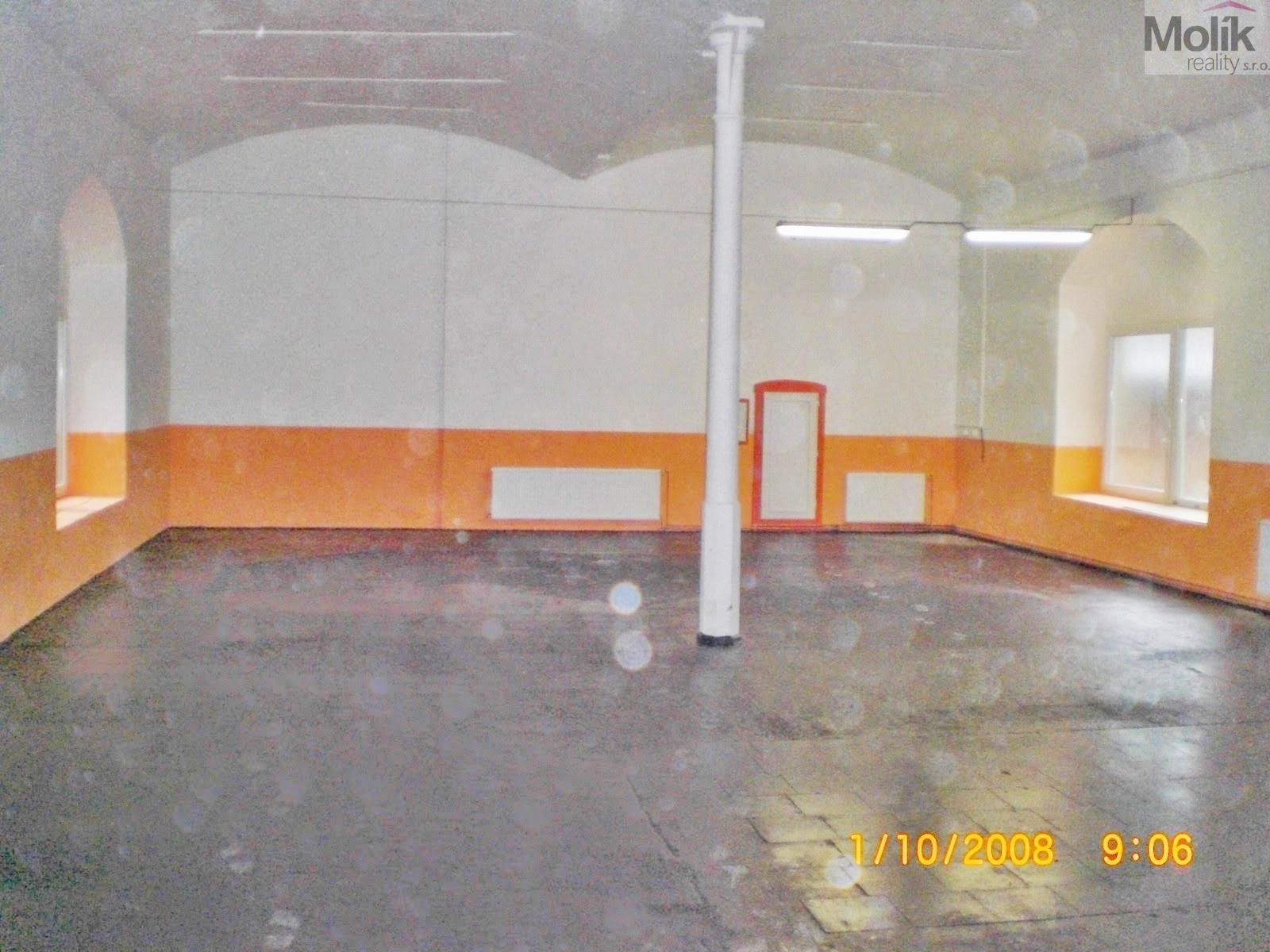 Pronájem komerčního prostoru 150 m² - foto 2