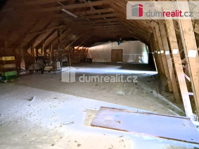 Pronájem komerčního prostoru 1500 m² - foto 12