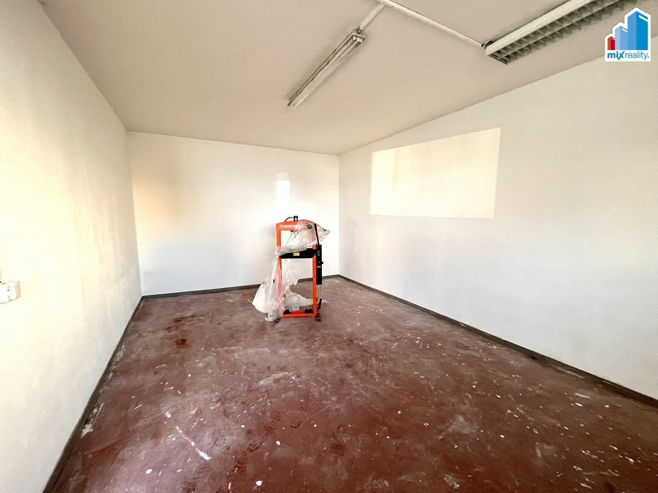 Pronájem komerčního prostoru 797 m² - foto 9