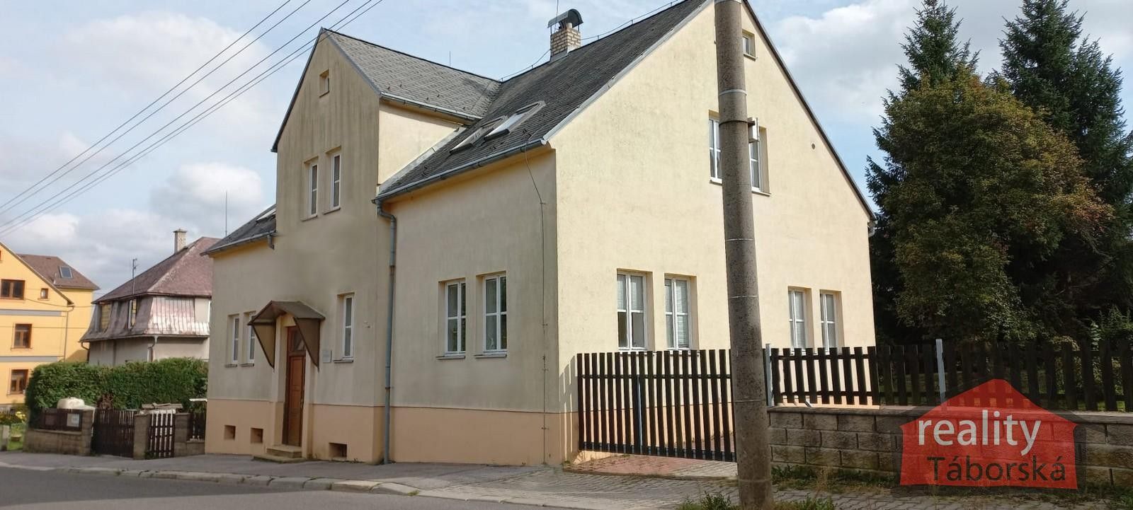 Pronájem nemovitosti 305 m² - foto 1