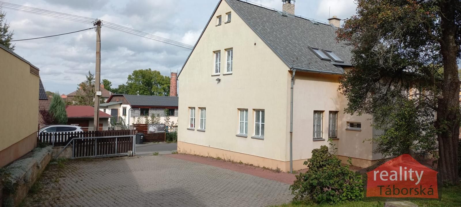 Pronájem nemovitosti 305 m² - foto 2