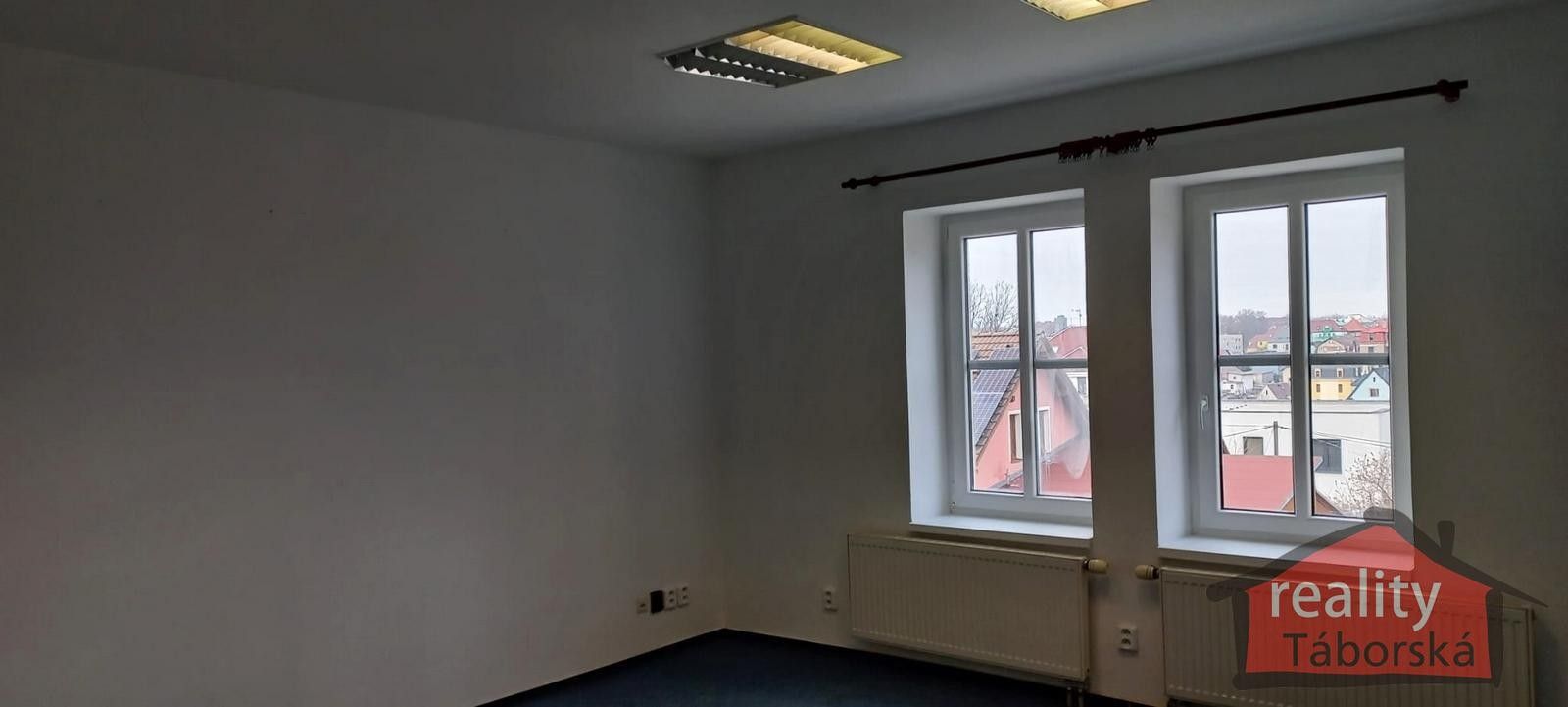 Pronájem nemovitosti 305 m² - foto 11