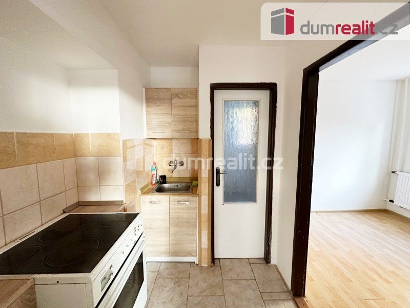 Pronájem bytu 2+1 60 m² - foto 2