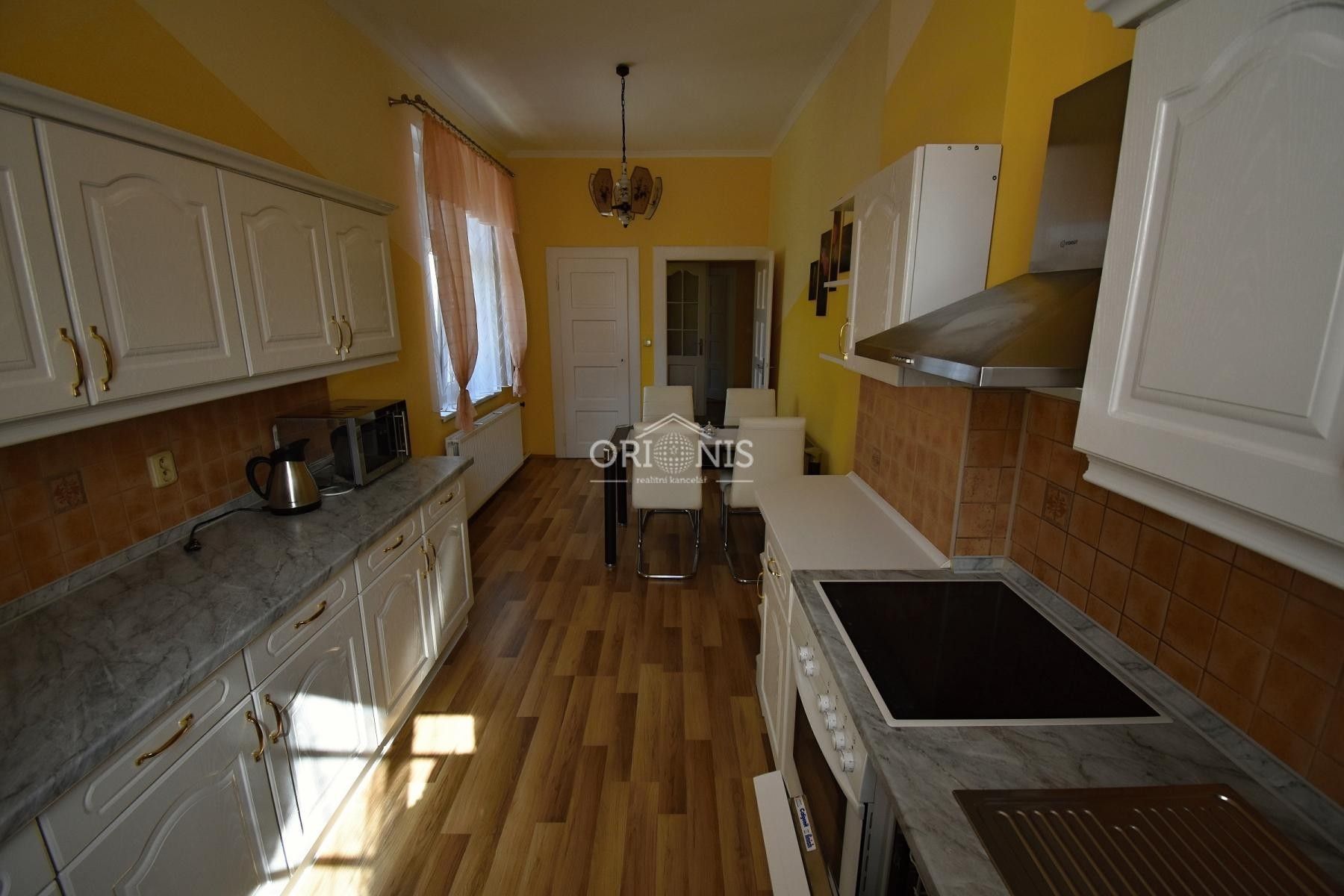 Pronájem bytu 4+1 132 m² - foto 2