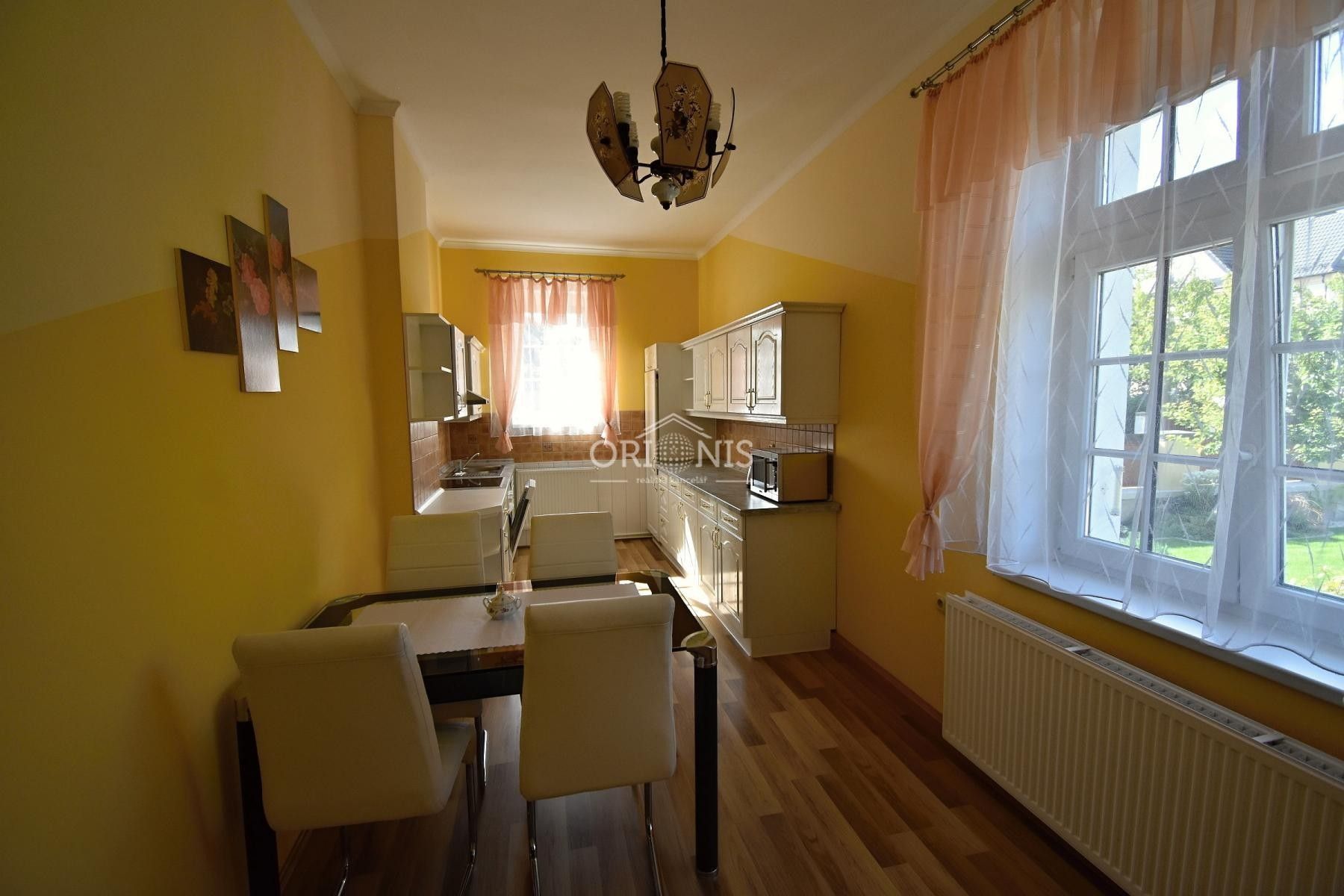 Pronájem bytu 4+1 132 m² - foto 3