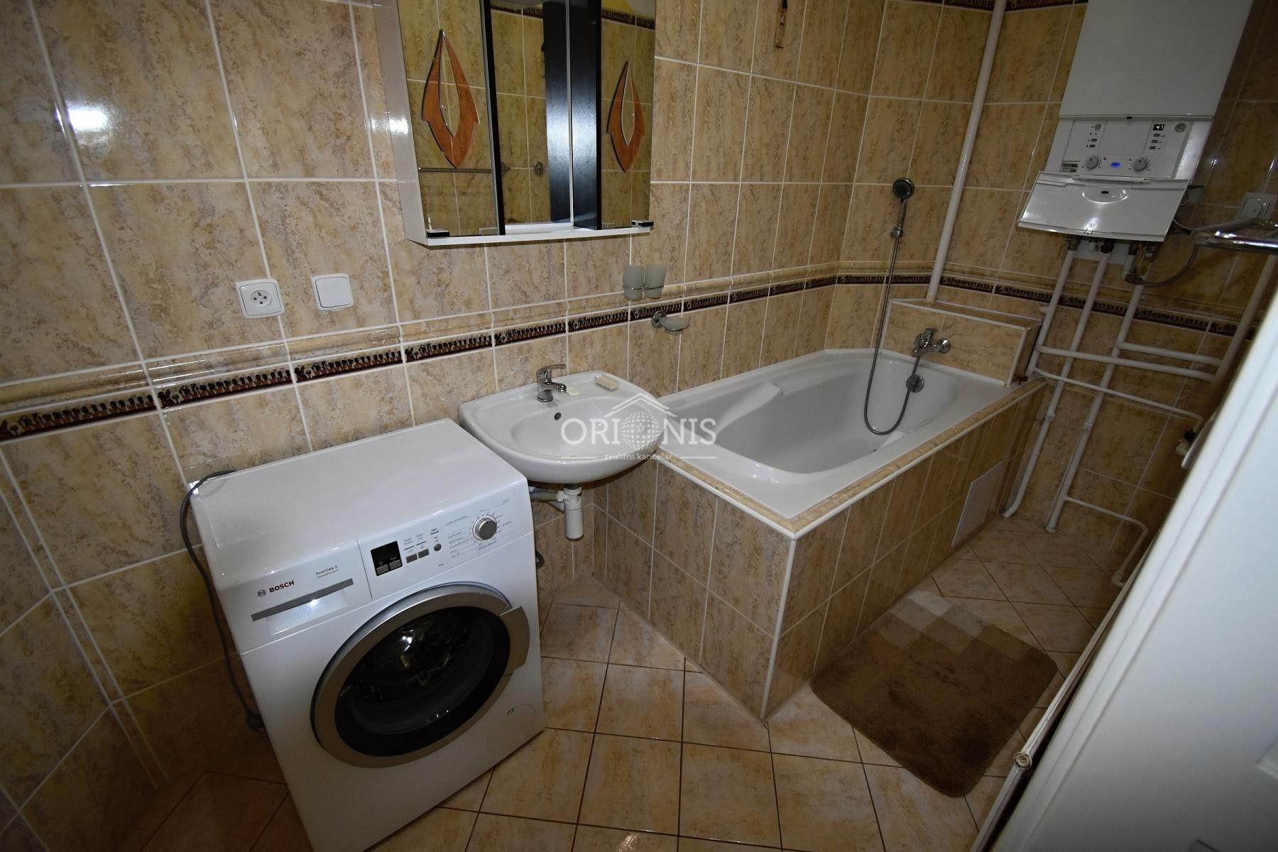 Pronájem bytu 4+1 132 m² - foto 11