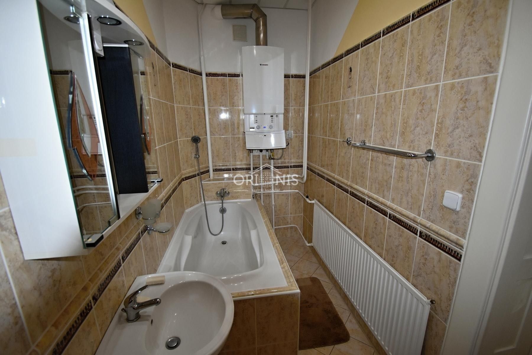 Pronájem bytu 4+1 132 m² - foto 12