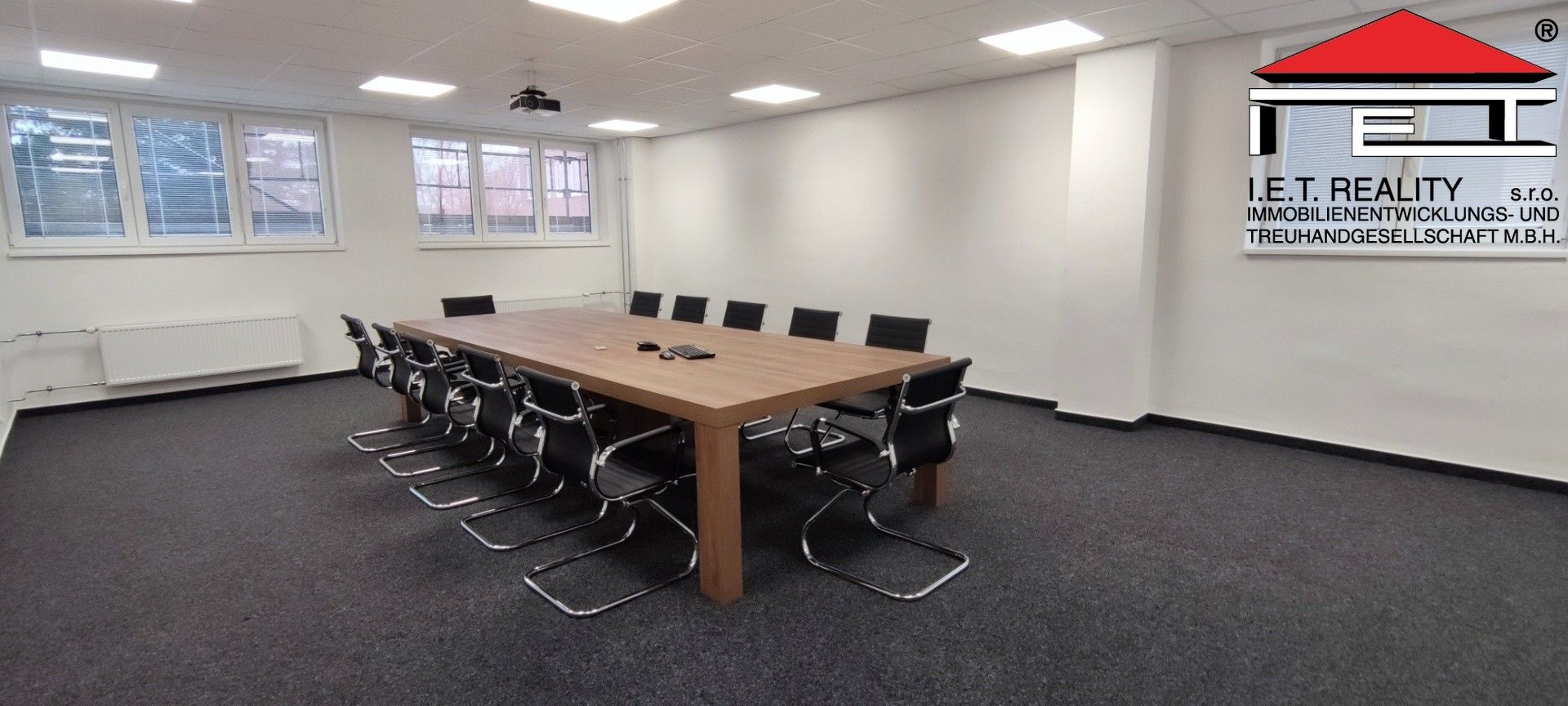 Pronájem komerčního prostoru 600 m² - foto 1