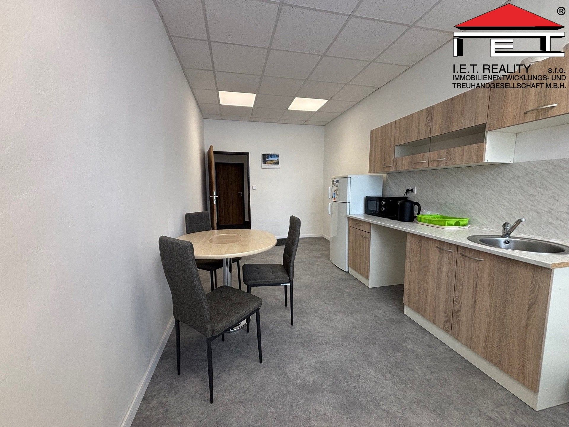 Pronájem komerčního prostoru 600 m² - foto 5