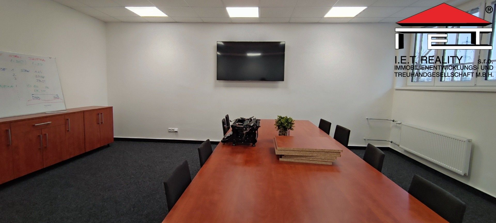 Pronájem komerčního prostoru 600 m² - foto 21