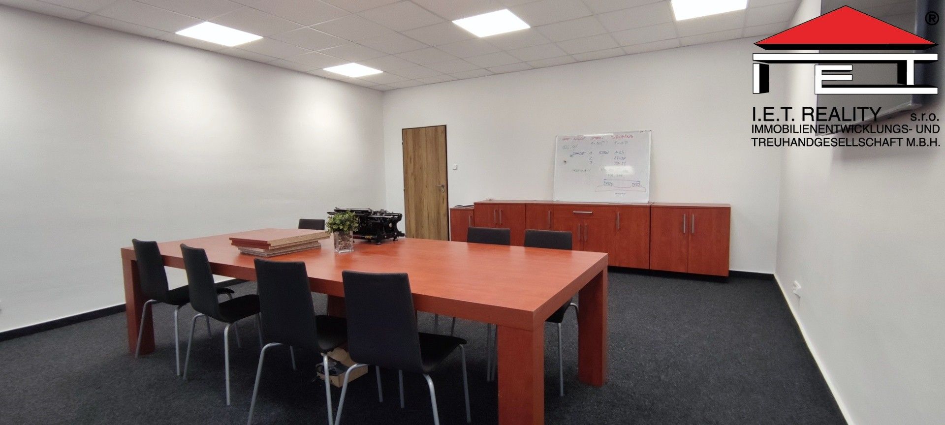 Pronájem komerčního prostoru 600 m² - foto 22