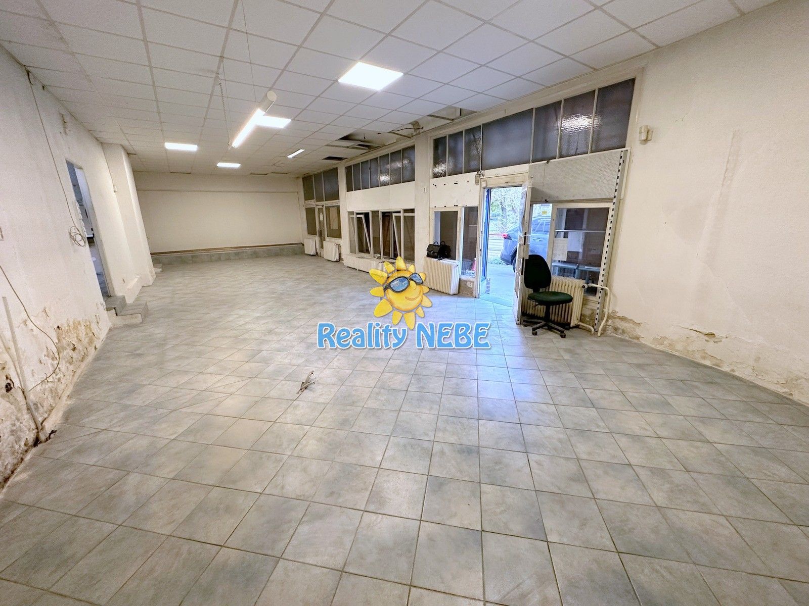 Pronájem komerčního prostoru 164 m² - foto 5