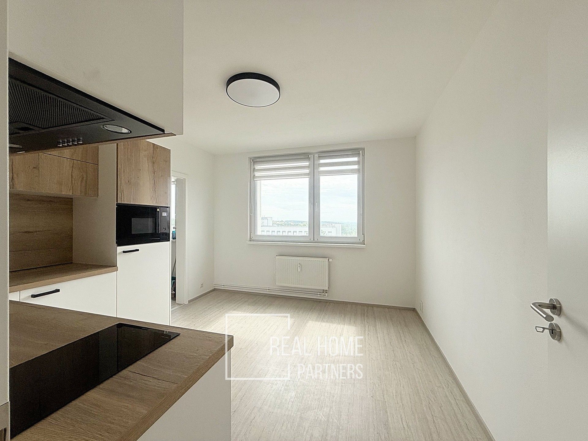 Pronájem bytu 1+1 40 m² - foto 1