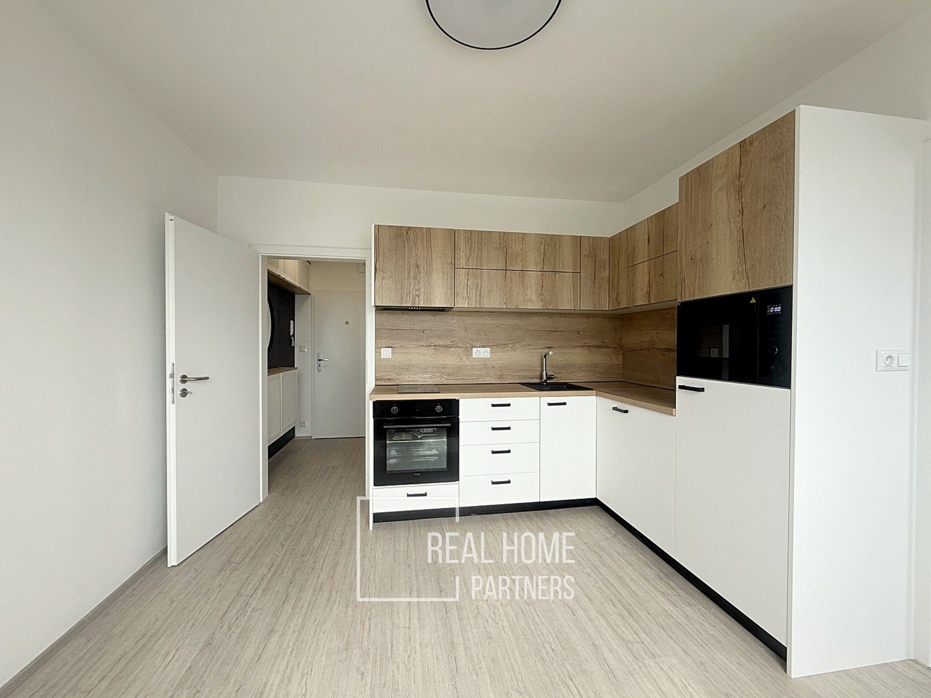 Pronájem bytu 1+1 40 m² - foto 3