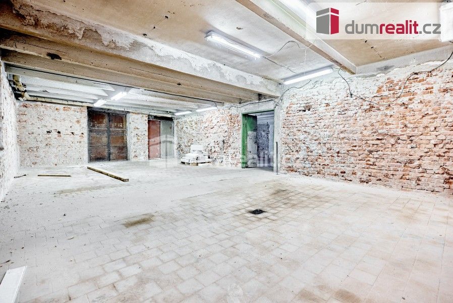 Prodej komerčního prostoru 2500 m² - foto 21
