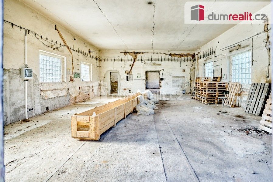 Prodej komerčního prostoru 2500 m² - foto 24