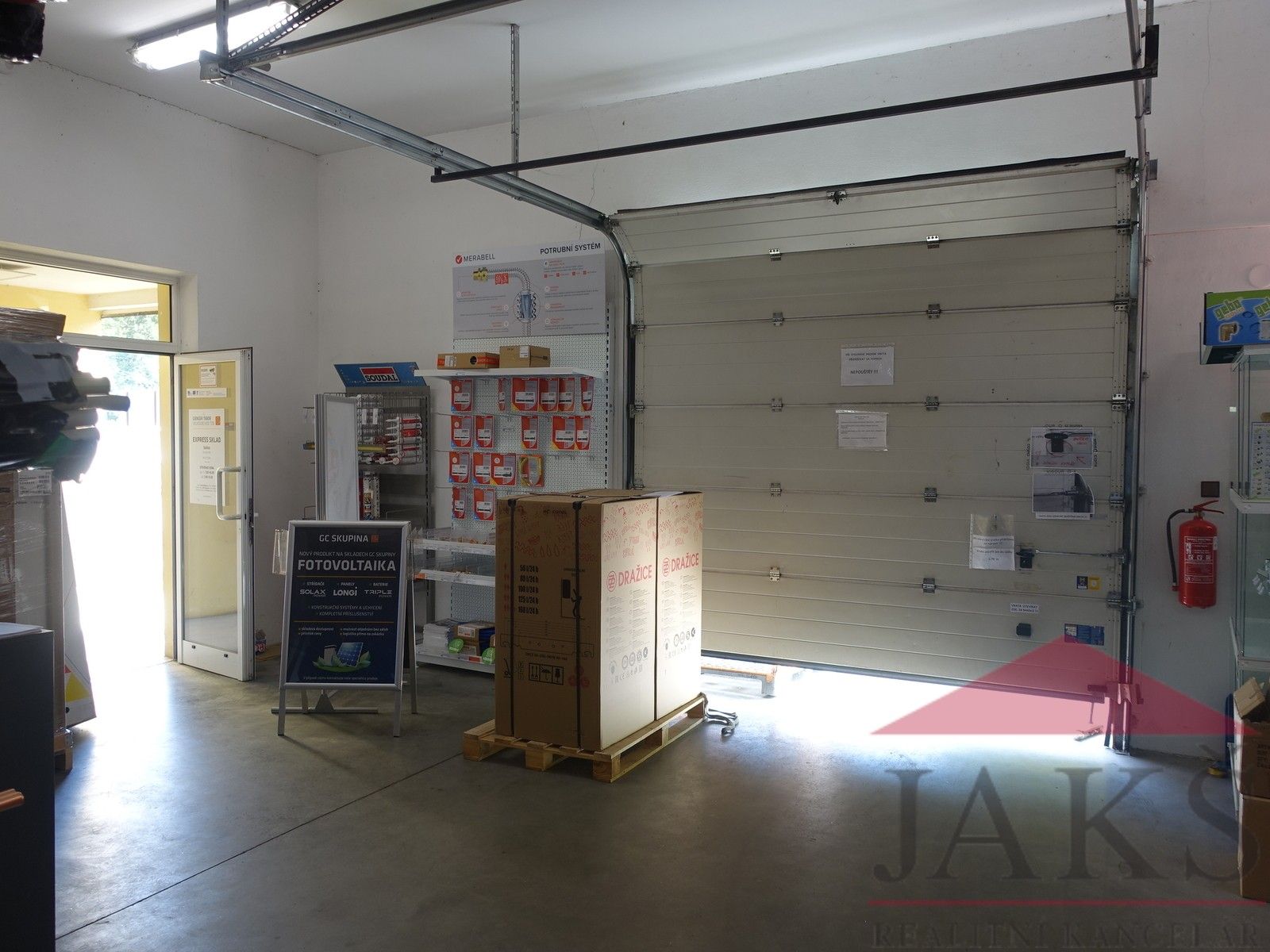 Pronájem komerčního prostoru 238 m² - foto 9
