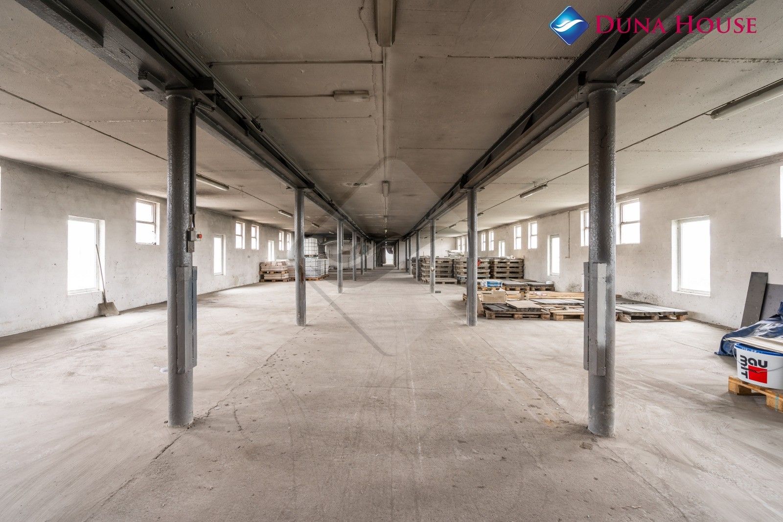 Prodej komerčního prostoru 22700 m² - foto 5