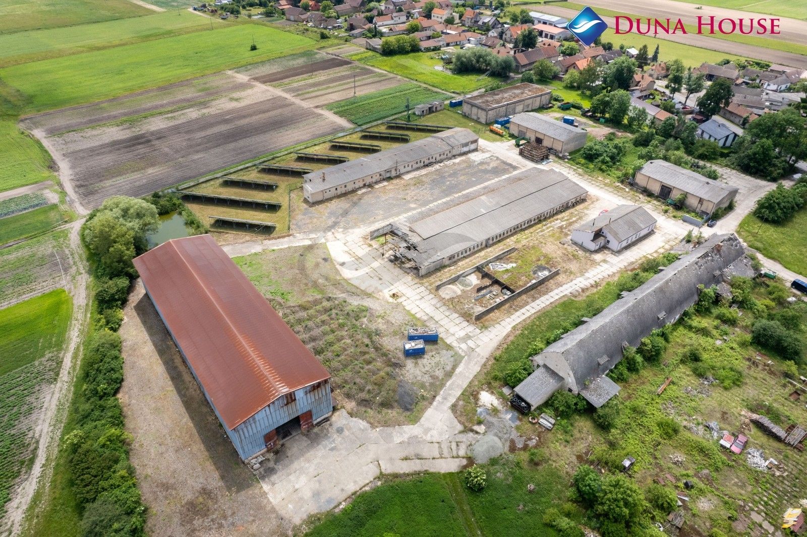 Prodej komerčního prostoru 22700 m² - foto 11