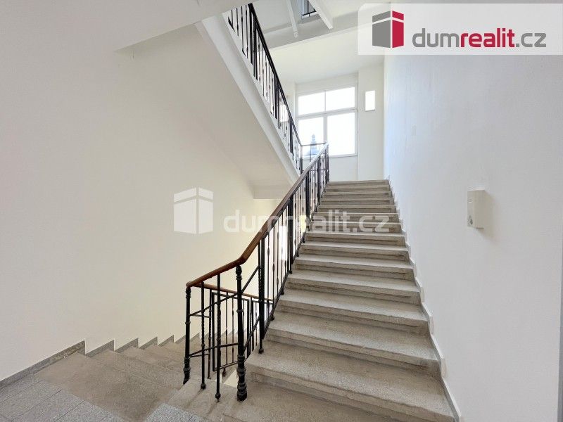Pronájem komerčního prostoru 24 m² - foto 25